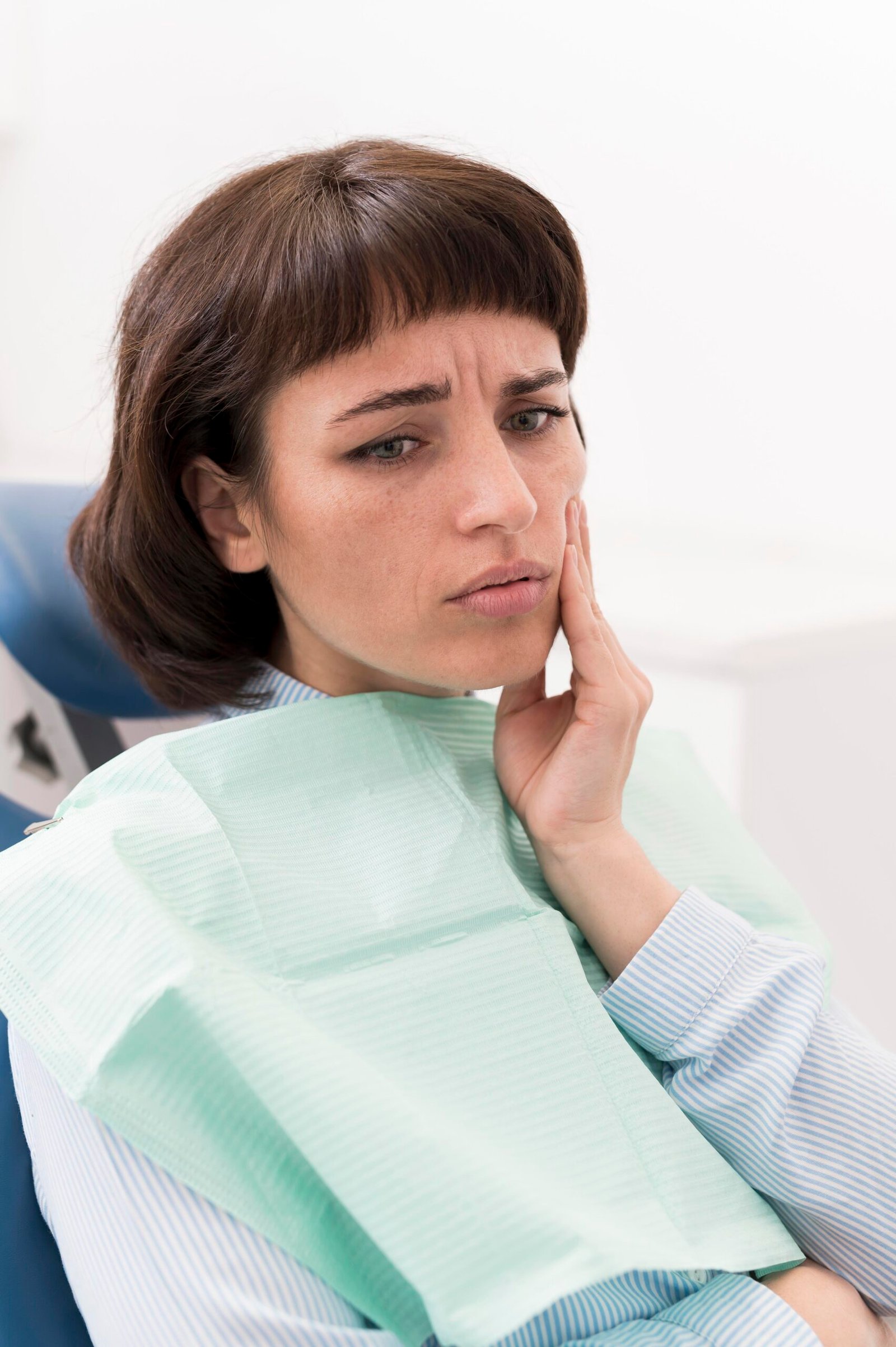 A woman which is ready for a procedure with Painless Dental Shots in Brentwood.