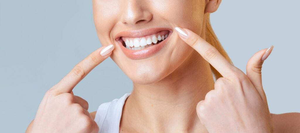 How to maintain white teeth in Brentwood